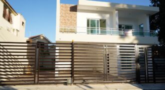 Venta de Hermosa Casa en Arroyo Hondo